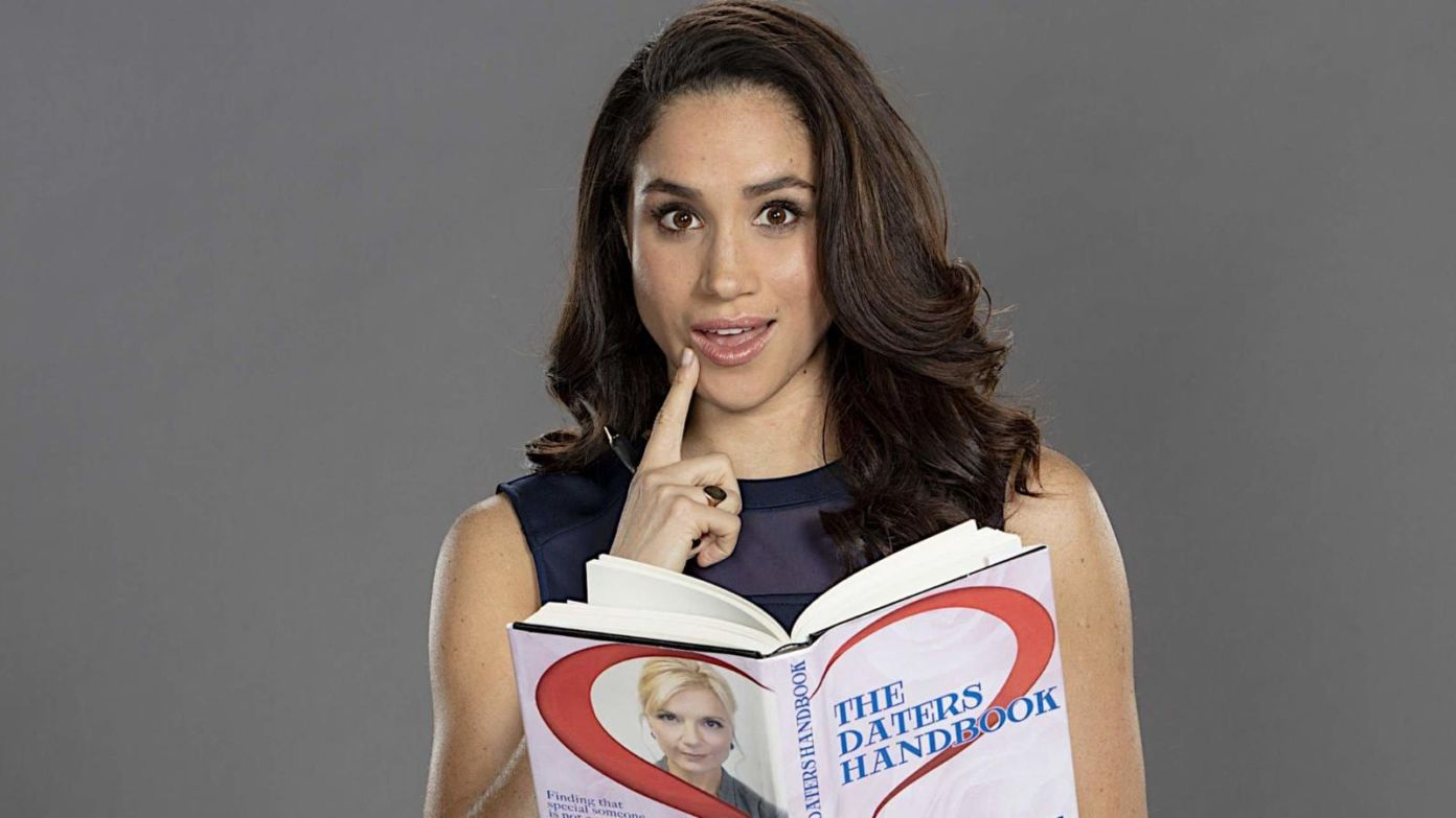 Il Manuale degli Appuntamenti stasera su Rai Premium il film con Meghan Markle Il Manuale degli Appuntamenti stasera su Rai Premium il film con Meghan Markle