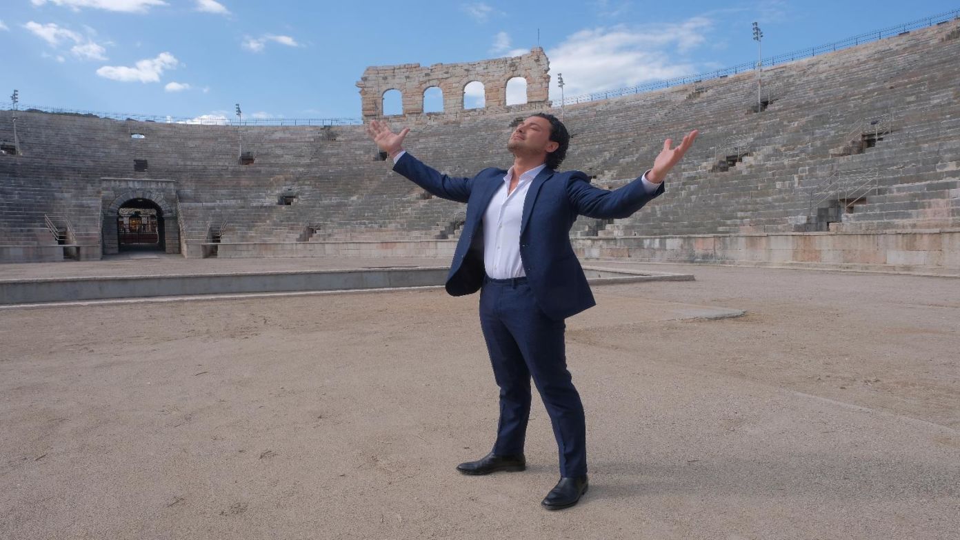 La Festa del 2 giugno sulla Rai, tra l’Inno all’Arena e Non Mollare Mai con Alex Zanardi La Festa del 2 giugno sulla Rai, tra l’Inno all’Arena e Non Mollare Mai con Alex Zanardi