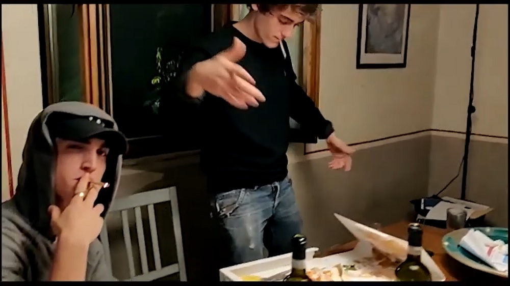 Arriva Thai la canzone di SKAM Italia 4 con le immagini inedite del backstage Arriva Thai la canzone di SKAM Italia 4 con le immagini inedite del backstage