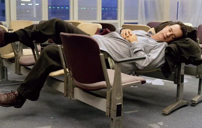 The Terminal, il film con Tom Hanks stasera in tv giovedì 20 giugno su Rete 4