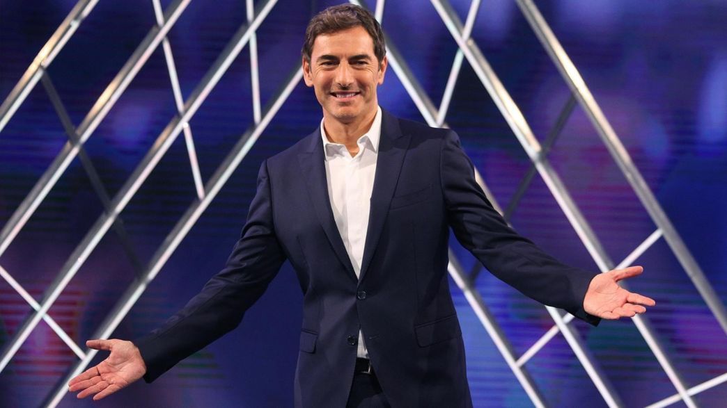 Guida TV venerdì 2 maggio 2025, i programmi tv di stasera: Propaganda Live e lo speciale L’Eredità