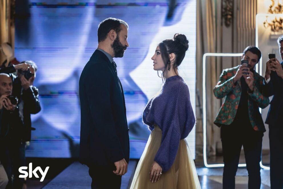 Genitori Vs Influencer, il nuovo film originale Sky con Fabio Volo e Giulia De Lellis Genitori Vs Influencer, il nuovo film originale Sky con Fabio Volo e Giulia De Lellis