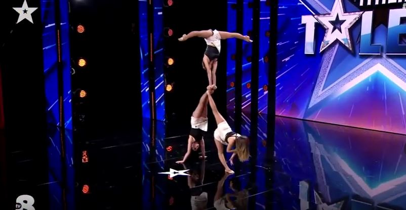 Italia’s Got Talent 2021 le Bello Sister e loro acrobazione da applausi (video) Italia’s Got Talent 2021 le Bello Sister e loro acrobazione da applausi (video)