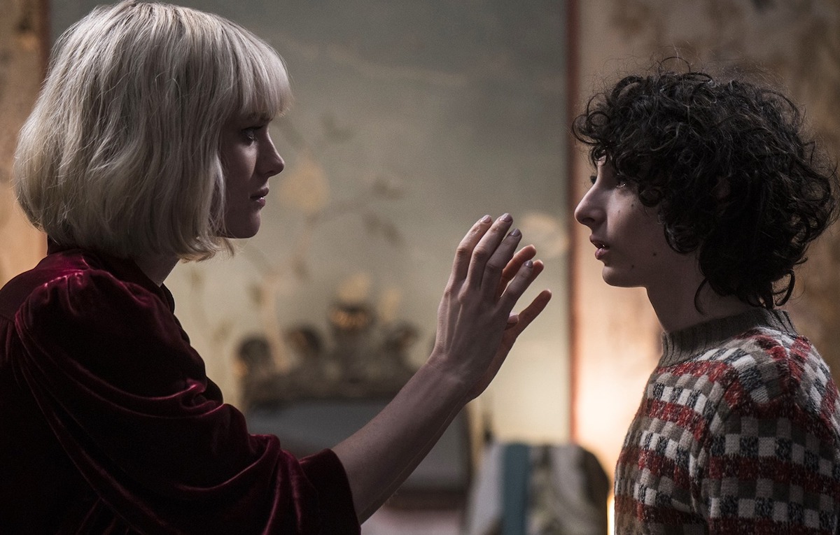 The Turning La Casa Del Male, l'horror con Finn Wolfhard arriva su Prime Video The Turning La Casa Del Male, l'horror con Finn Wolfhard arriva su Prime Video