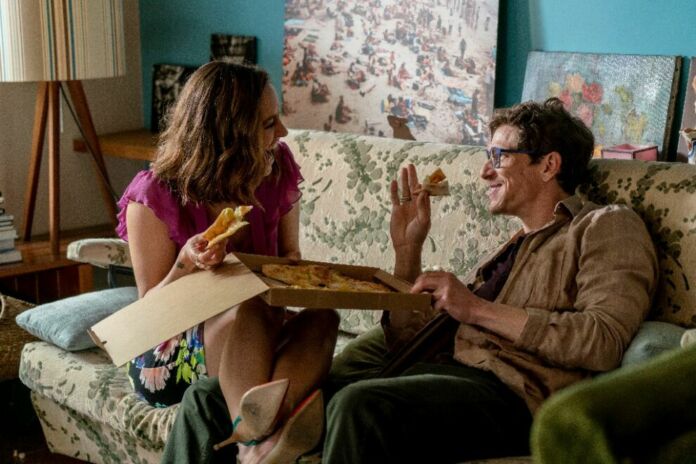 4 metà Matilde Gioli e Matteo Martari in una scena del film netflix 4 Metà