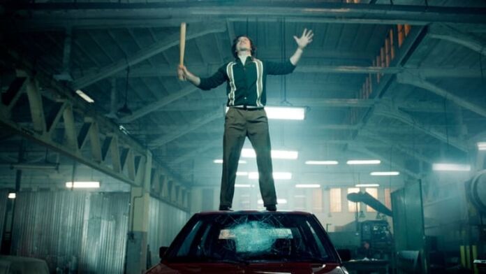 How I Fell in Love with a Gangster Tomasz Wlosok in una scena del film