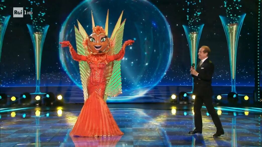 Il Cantante Mascherato 2022: Pesce Rosso si esibisce con Memo Remigi (Video) Il Cantante Mascherato 2022: Pesce Rosso si esibisce con Memo Remigi (Video)