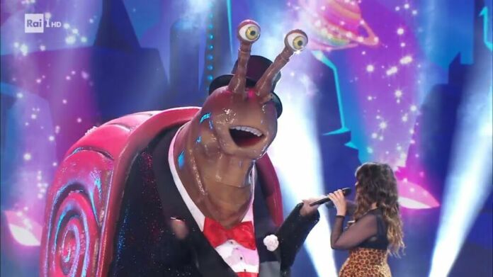 il cantante mascherato Il cantante mascherato Guida Tv venerdì 18 marzo