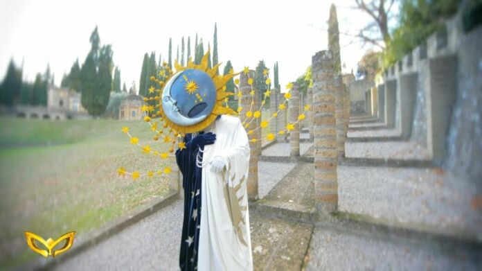 il cantante mascherato Il cantante mascherato soleluna