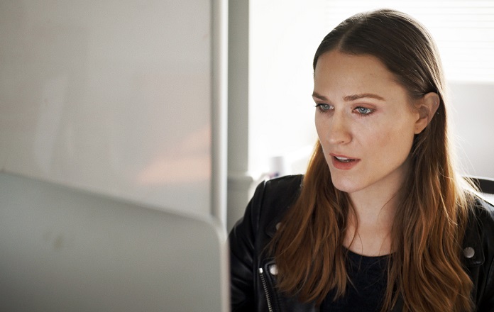 Phoenix Rising su Sky Evan Rachel Wood racconta la relazione violenta con Marilyn Manson Phoenix Rising su Sky Evan Rachel Wood racconta la relazione violenta con Marilyn Manson