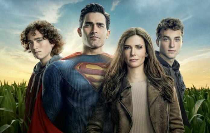 superman-e-lois-stagione-1 Warner Bros Discovery poster superman & lois
