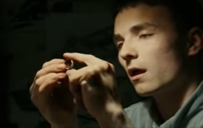 Closing the Ring, l’anello di un aviatore in cerca della fidanzata