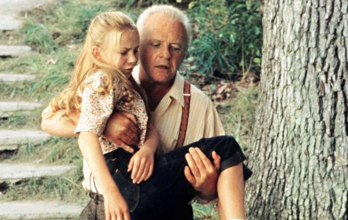 Cuori in Atlantide, il film in onda su IRIS, venerdì 21 giugno