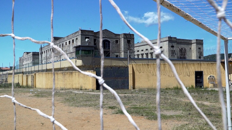 Porto Azzurro Un Carcere sotto Sequesto il documentario stasera venerdì 16 settembre su Rai 2 Porto Azzurro Un Carcere sotto Sequesto il documentario stasera venerdì 16 settembre su Rai 2
