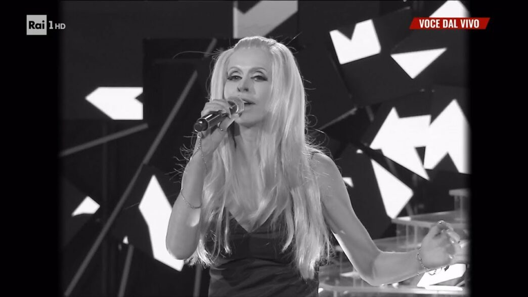 Tale e Quale Show Valeria Marini imita Patty Pravo e arriva ultima Tale e Quale Show Valeria Marini imita Patty Pravo e arriva ultima