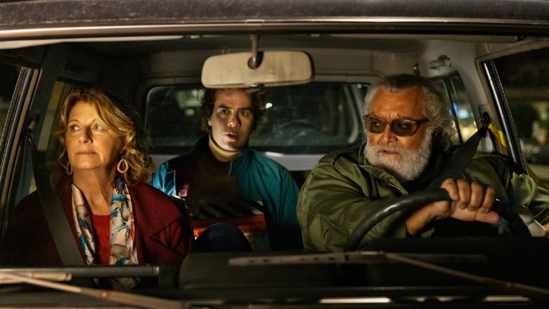 Il mammone, una commedia all’italiana (e non è un complimento) – La recensione Il mammone, una commedia all’italiana (e non è un complimento) – La recensione
