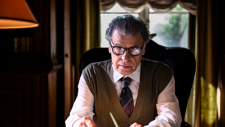 Arnoldo Mondadori, flop negli ascolti per il docu-film con Michele Placido Arnoldo Mondadori, flop negli ascolti per il docu-film con Michele Placido