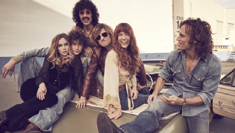 Daisy Jones & The Six, il trailer della nuova serie tv di Prime Video su una band tra ascesa e caduta Daisy Jones & The Six, il trailer della nuova serie tv di Prime Video su una band tra ascesa e caduta