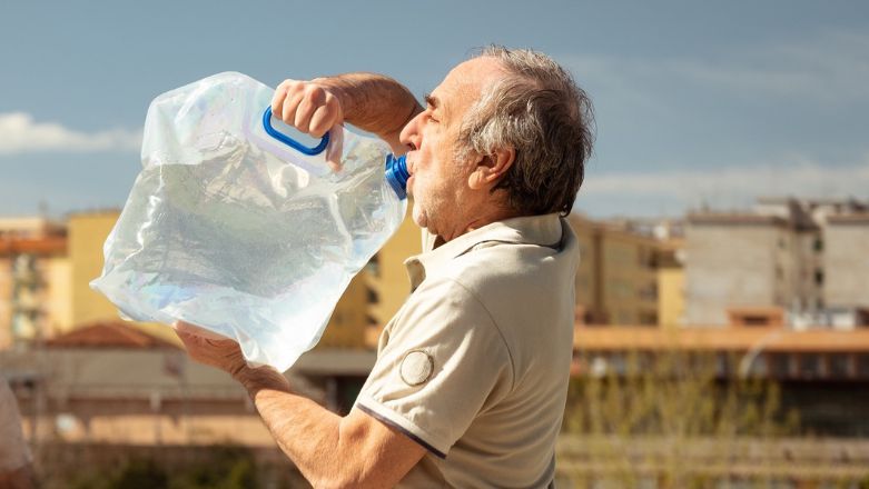 Siccità stasera in tv il film di Paolo Virzì in una Roma a secco, travolta dai cambiamenti climatici Siccità stasera in tv il film di Paolo Virzì in una Roma a secco, travolta dai cambiamenti climatici
