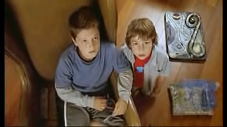 Zathura – Un’avventura spaziale il film stasera su Rai Movie giovedì 30 marzo Zathura – Un’avventura spaziale il film stasera su Rai Movie giovedì 30 marzo