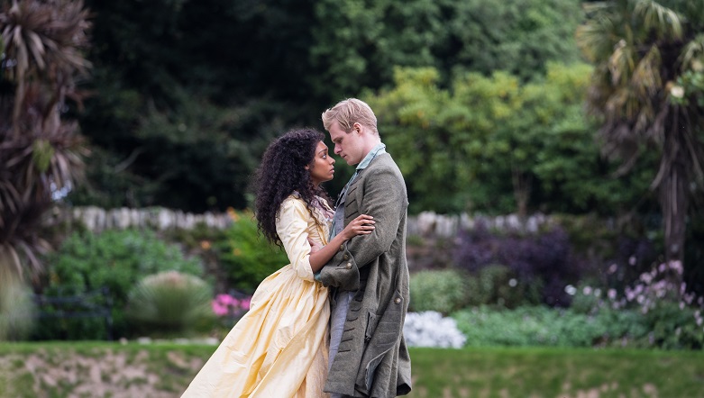 Tom Jones su Sky Serie una romantica miniserie inglese in 4 puntate