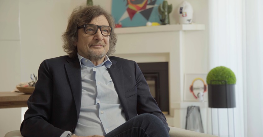 People From Cecchetto su Rai 1 il documentario con i tanti personaggi scoperti dal talent scout