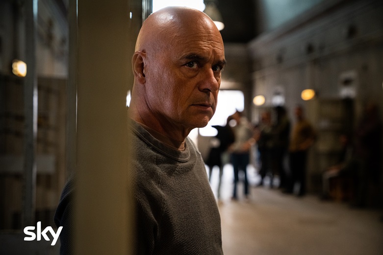 Il Re, torna la serie tv Sky con Luca Zingaretti: le anticipazioni delle puntate del 19 aprile