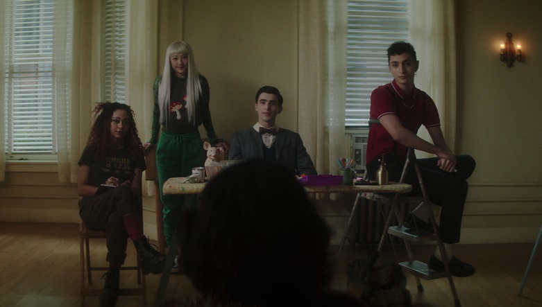 Dead Boy Detectives, la nuova serie Netflix tra fantasmi, zombie e streghe
