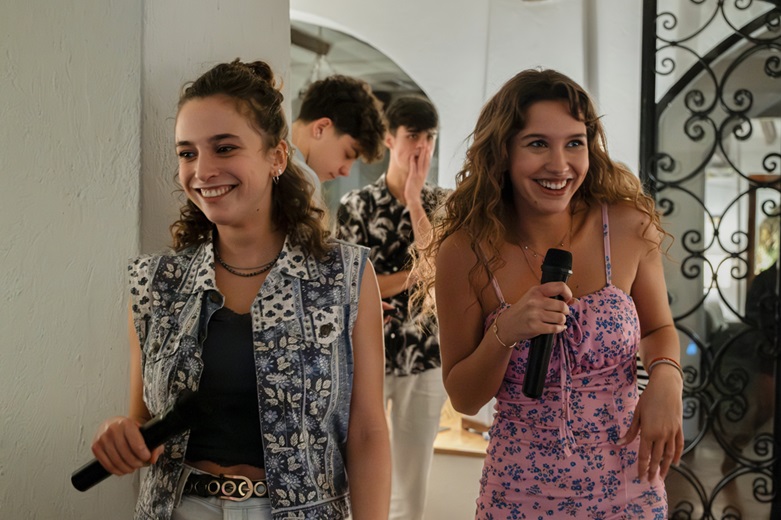 Adorazione, su Netflix la serie tv young adult tra omicidi e amori Adorazione, su Netflix la serie tv young adult tra omicidi e amori