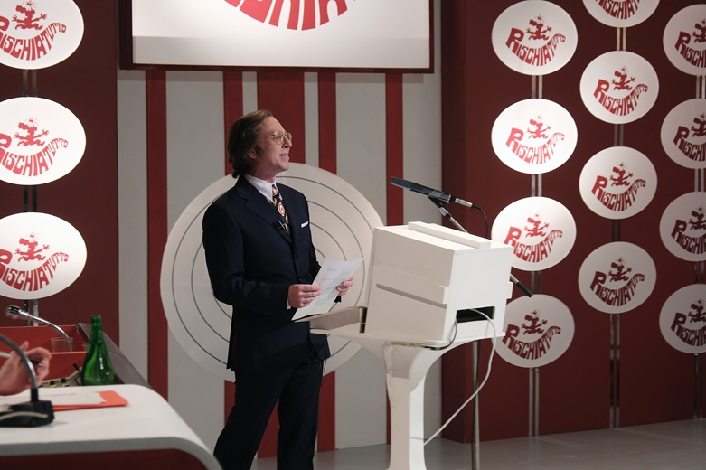 Mike su Rai 1 il 21 e 22 ottobre la miniserie dedicata a Mike Bongiorno Mike su Rai 1 il 21 e 22 ottobre la miniserie dedicata a Mike Bongiorno