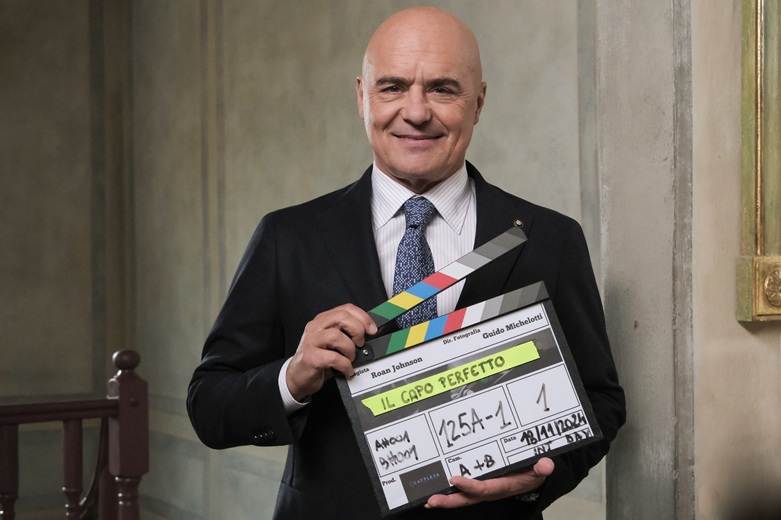 Il Capo Perfetto, iniziate le riprese della serie Netflix con Luca Zingaretti Il Capo Perfetto, iniziate le riprese della serie Netflix con Luca Zingaretti