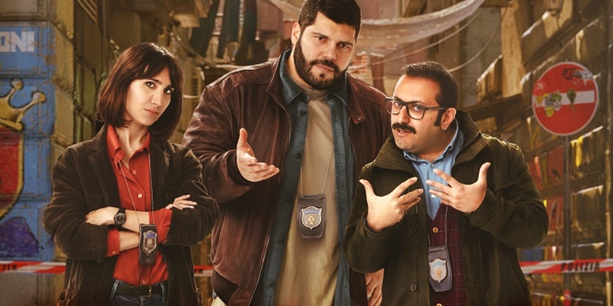 Piedone – Uno sbirro a Napoli, non è cinema è fiction pura (ma frettolosa) Piedone – Uno sbirro a Napoli, non è cinema è fiction pura (ma frettolosa)