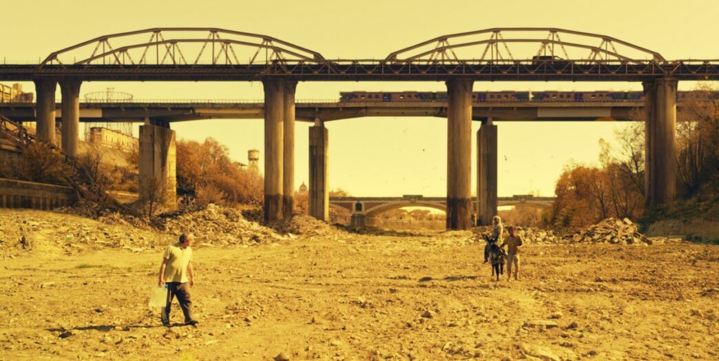 Siccità stasera in tv il film di Paolo Virzì in una Roma a secco, travolta dai cambiamenti climatici Siccità stasera in tv il film di Paolo Virzì in una Roma a secco, travolta dai cambiamenti climatici