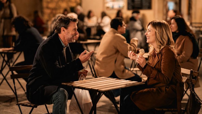 La dolce villa: una romcom Netflix (per una volta) ricca di charme — La recensione La dolce villa: una romcom Netflix (per una volta) ricca di charme — La recensione