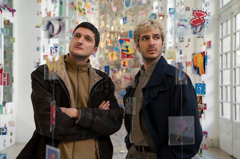 ChiaroScuro, a novembre su Netflix la crime-comedy con un Pierpaolo Spollon biondo platino ChiaroScuro, a novembre su Netflix la crime-comedy con un Pierpaolo Spollon biondo platino