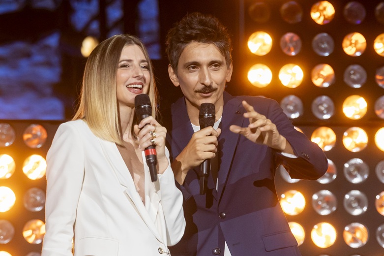 Musicultura, stasera su Rai 2 la finale con Carolina Di Domenico e Fabrizio Biggio Musicultura, stasera su Rai 2 la finale con Carolina Di Domenico e Fabrizio Biggio