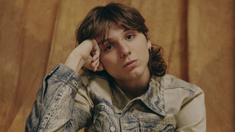 Tenth Shy torna con Replay il suo nuovo singolo