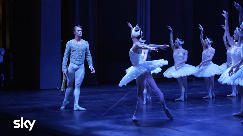 Il songo Bianco – Dietro le quinte de Il Lago dei Cigni al Teatro alla Scala, su Sky e NOW Il songo Bianco – Dietro le quinte de Il Lago dei Cigni al Teatro alla Scala, su Sky e NOW