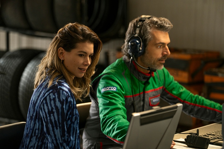 Motorvalley, la serie tv con Luca Argentero e Giulia Michelin arriva a febbraio su Netflix Motorvalley, la serie tv con Luca Argentero e Giulia Michelin arriva a febbraio su Netflix