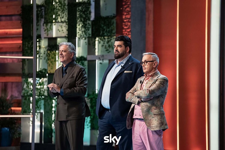 Masterchef Italia 15: Invention Test diviso su due giorni e l’esterna a Bra l’8 gennaio Masterchef Italia 15: Invention Test diviso su due giorni e l’esterna a Bra l’8 gennaio