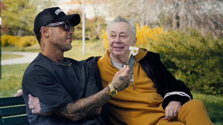 Fabrizio Corona: Io sono notizia, su Netflix più che un documentario un lungo spot Fabrizio Corona: Io sono notizia, su Netflix più che un documentario un lungo spot