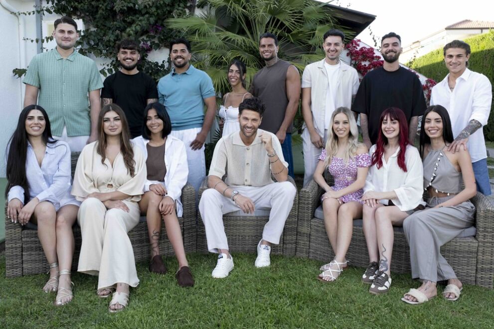 Temptation Island 2026: le sette coppie e da chi saranno tentate Temptation Island 2026: le sette coppie e da chi saranno tentate