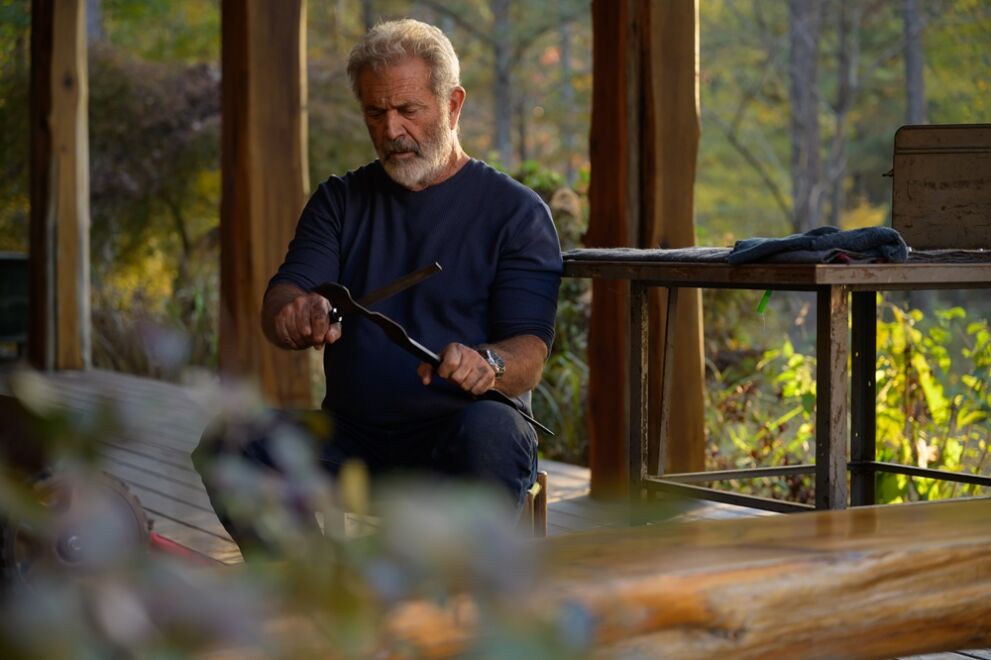 Hunting Season – Caccia estrema, il thriller con Mel Gibson stasera in tv Hunting Season – Caccia estrema, il thriller con Mel Gibson stasera in tv