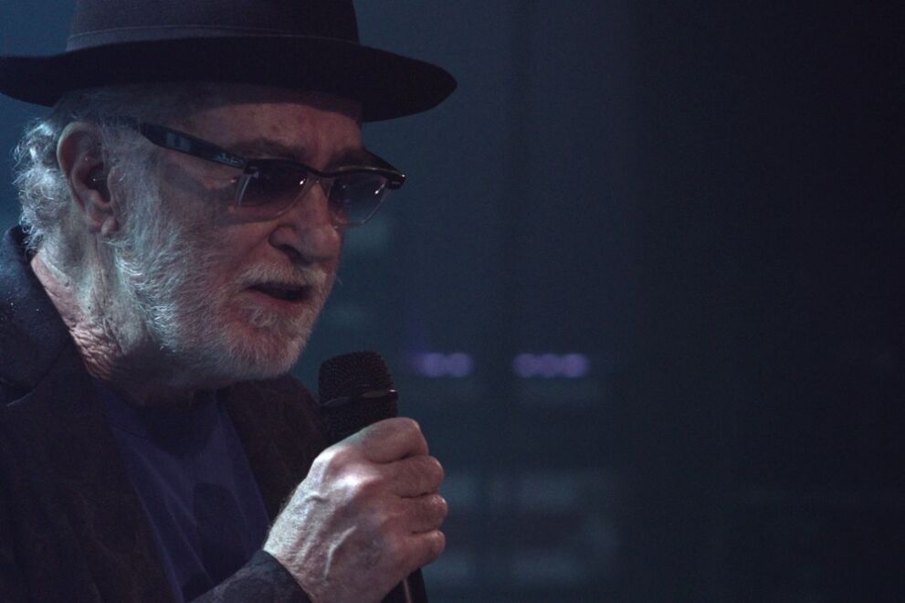 Francesco De Gregori. Nevergreen, su Rai 3 il docufilm sul cantante Francesco De Gregori. Nevergreen, su Rai 3 il docufilm sul cantante