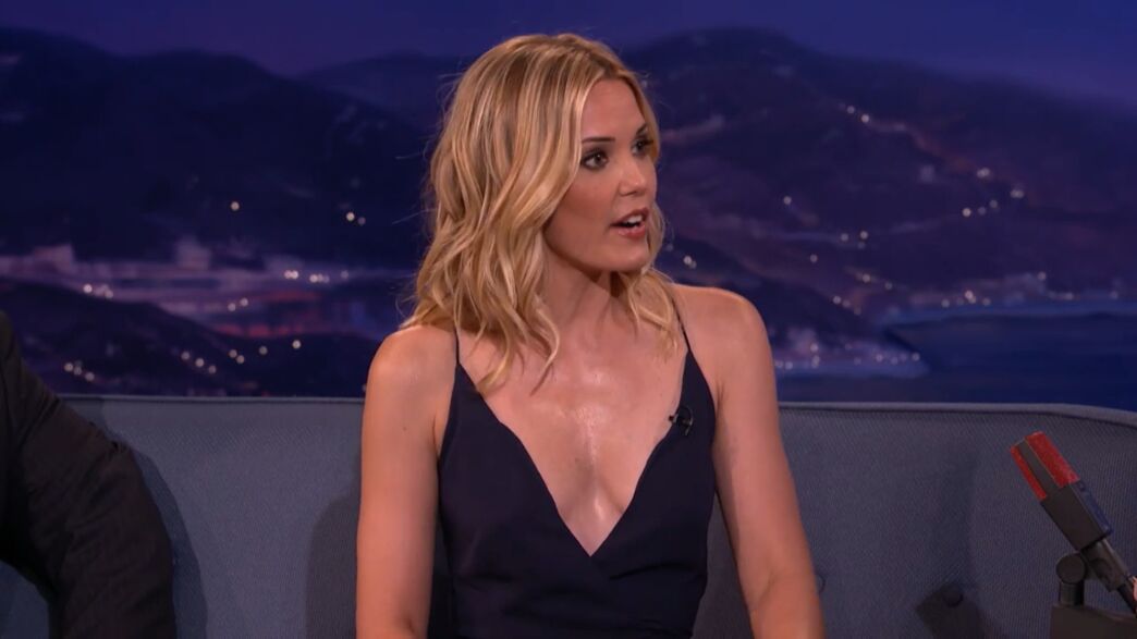 Notizie serie tv: Leslie Bibb in The Rush Whisperer; in sviluppo l’adattamento de La Falena Cremisi Notizie serie tv: Leslie Bibb in The Rush Whisperer; in sviluppo l’adattamento de La Falena Cremisi